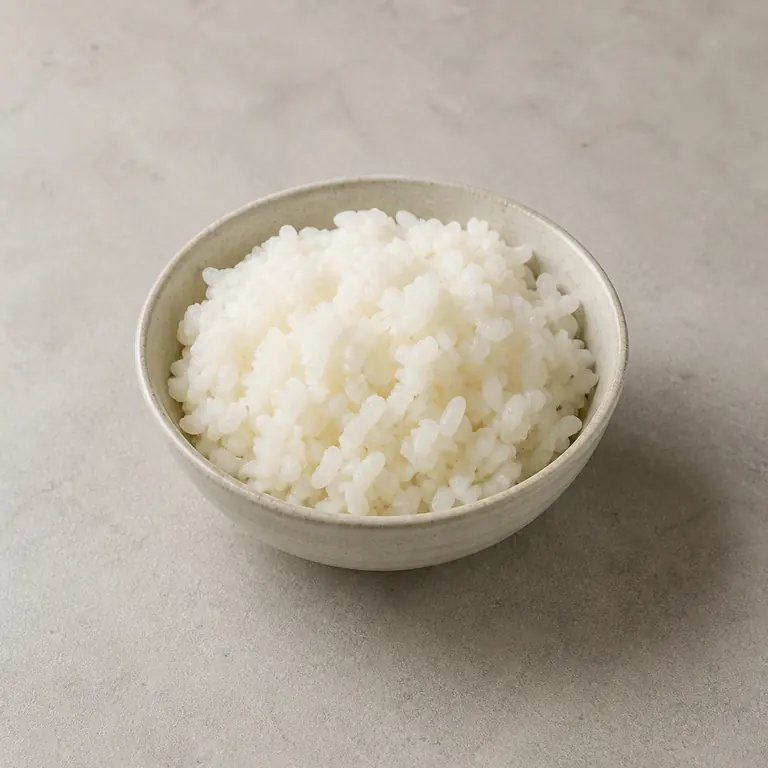 Arroz restante em uma superfície neutra