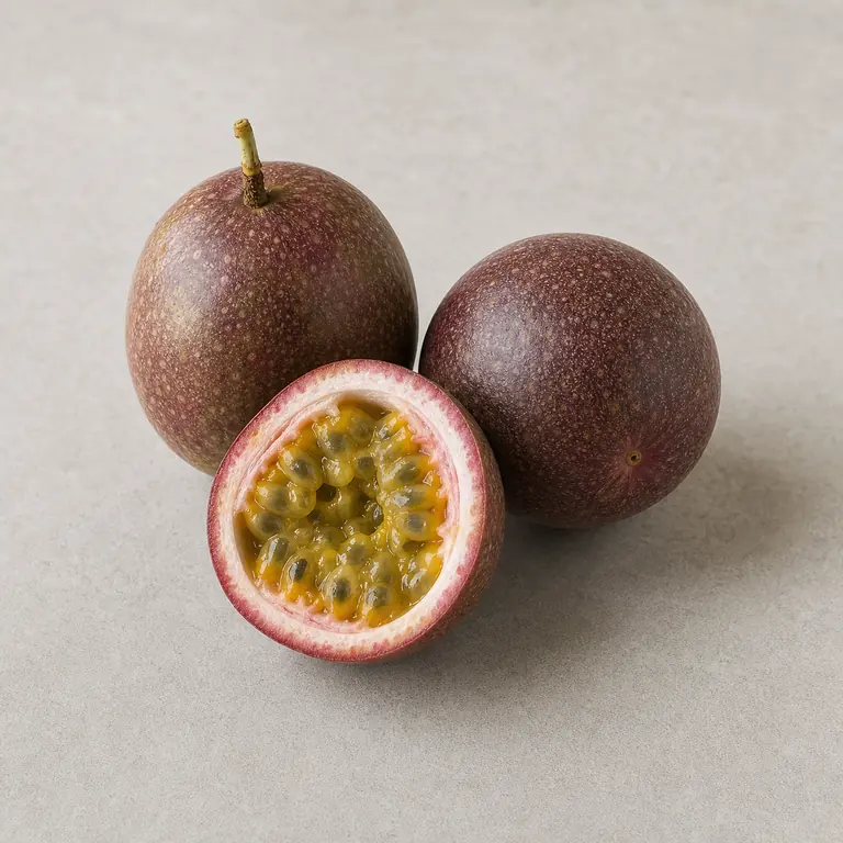 Fruit de la passion sur une surface neutre